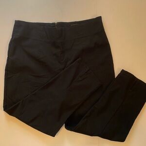 Hell Bunny 2XL / UK 18 Capri in Black NWOT